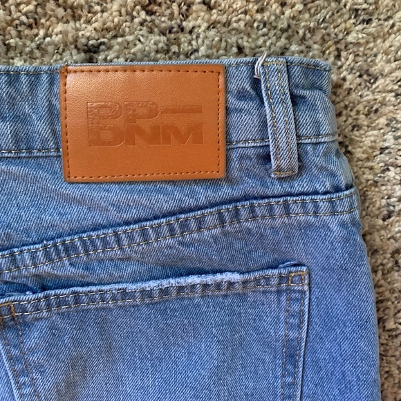 Size 6 Princess Polly Straight Leg Jeans - Picture 5 of 11